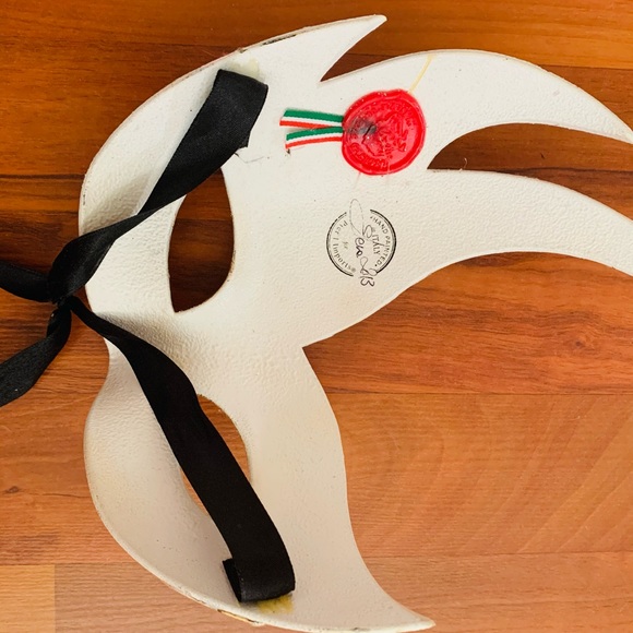 Masquerade Masks - Picture 8 of 8